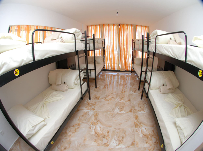 Bedroom 4, Sunset Hostel, Sarandës