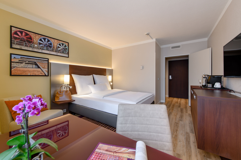 Bedroom 3, Mercure Hotel Duisburg City, Duisburg