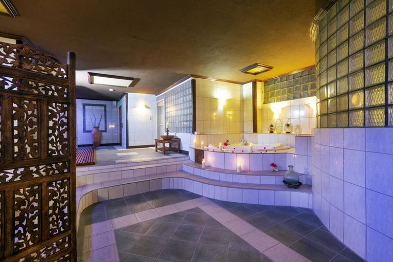 Bathroom 4, Le Grand Courlan Spa Resort