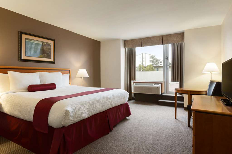 Bedroom 3, Falls Hotel and Inn, Niagara