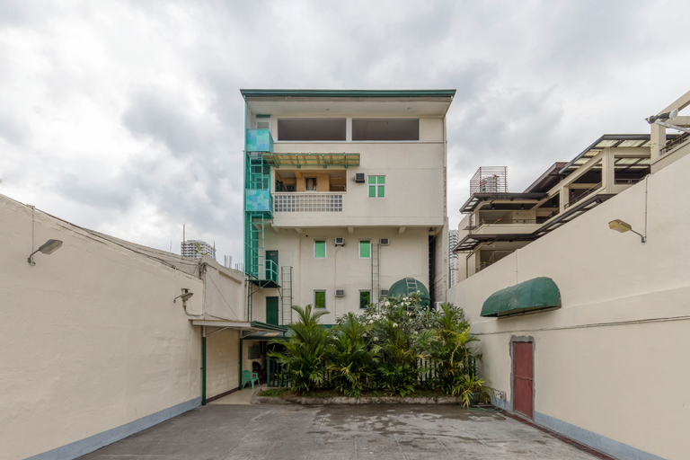 ZEN Rooms 10th Ave Cubao (ZEN Safety Assurance), Quezon City