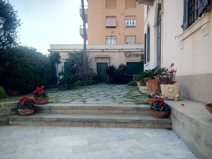Public Area 2, Villa Thomas, Imperia