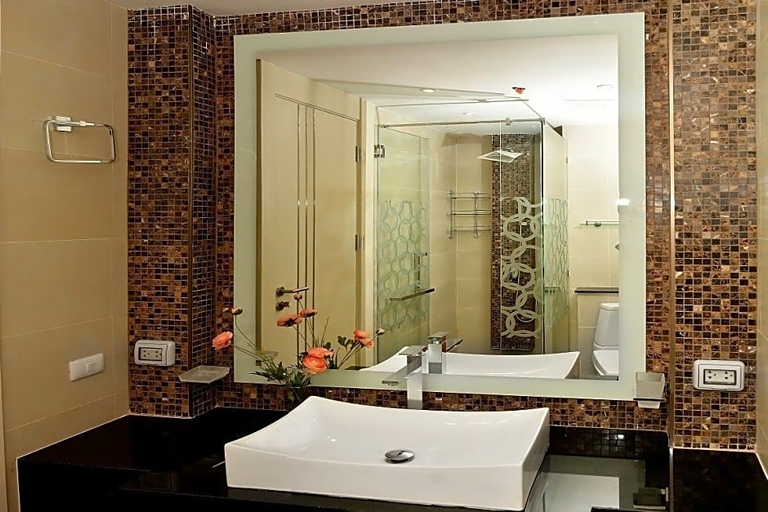 Bathroom 4, Cosy Beach View Luxury Apartments, Pattaya