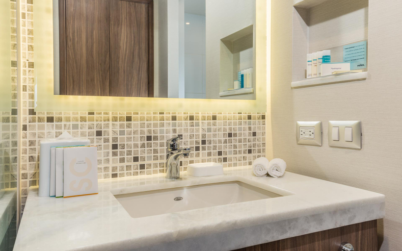 Bathroom 5, Hampton Inn by Hilton Tijuana, Tijuana