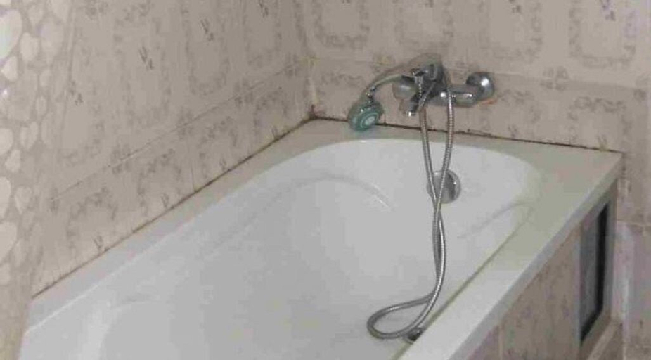 Bathroom, Nhyira Hotel, Shama Ahanta East
