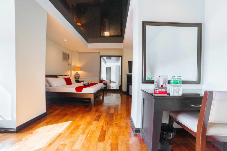 Bedroom 2, RedDoorz Plus near Naia Expressway, Pasay City