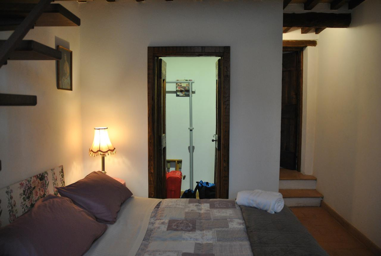 Bedroom 3, Agriturismo Podere La Paolina-NEW, Siena