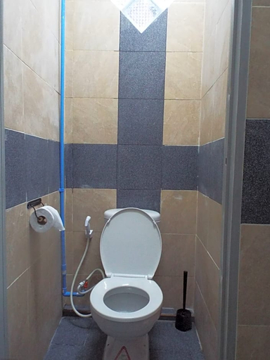Bathroom 4, hostel24, Phra Khanong