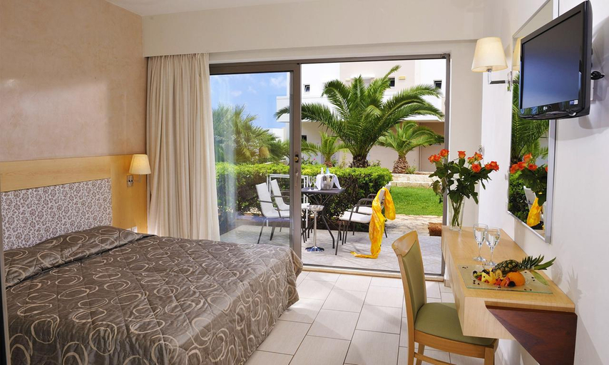 Bedroom 3, Grand Hotel Holiday Resort, Crete