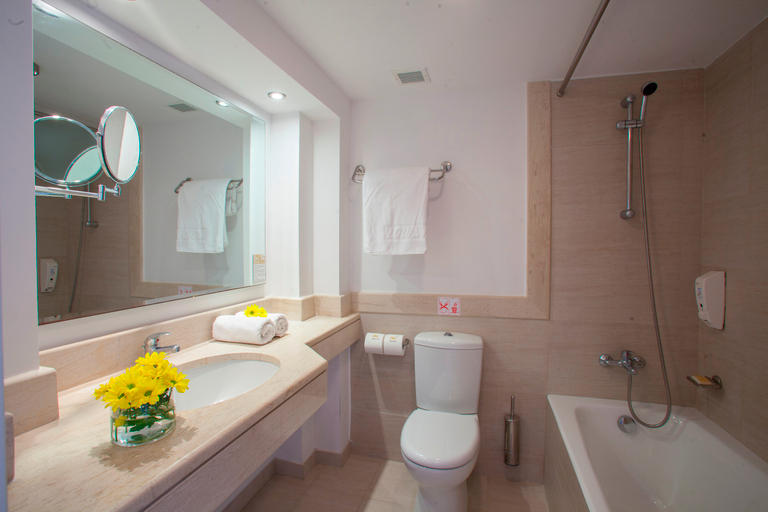 Bathroom 5, Iti Louis Grand , Ionian Islands