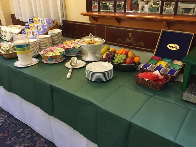Food & Drinks 5, Cardiff Sandringham Hotel, Cardiff