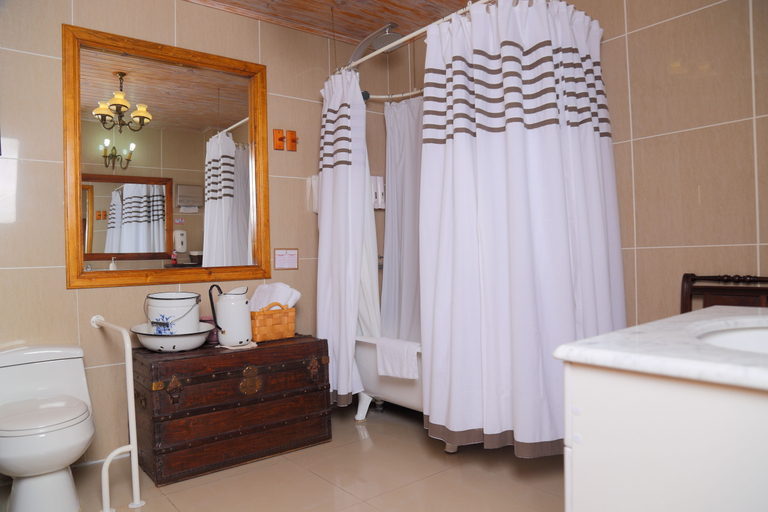 Bathroom 5, Hotel Vendimia, Colchagua