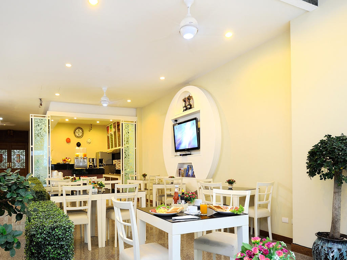 Food & Drinks 2, Pimrada Hotel, Phuket Island