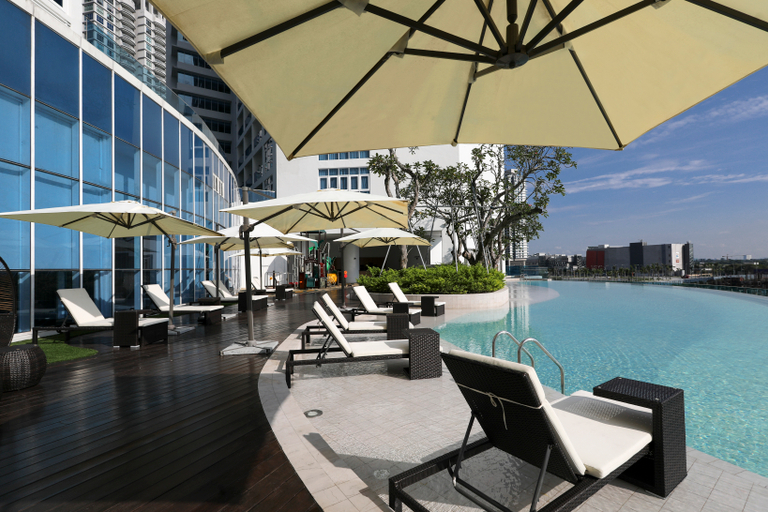 Food & Drinks 5, Pinetree Marina Resort, Johor Bahru