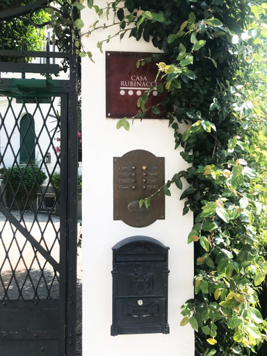 Public Area 3, Casa Rubinacci, Napoli