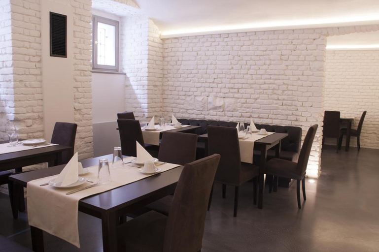 Food & Drinks 3, MH Suites Palace, Praha 1