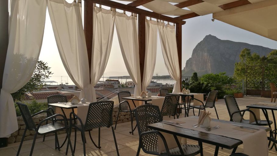 Food & Drinks 5, Albergo Auralba, Trapani