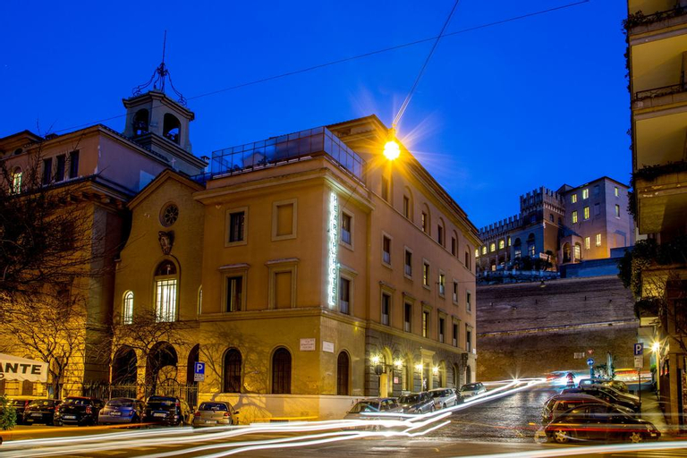 Hearth Hotel, Rome