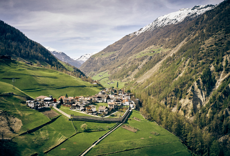 Exterior & Views 1, Goldene Rose Karthaus, Bolzano