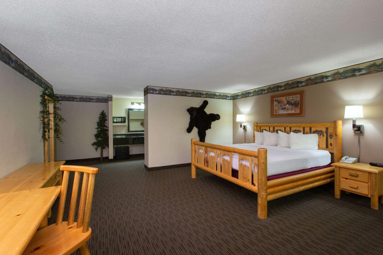 Bedroom 2, Quality Inn Ladysmith Wi, Rusk