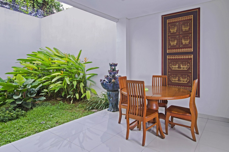 RedDoorz Plus near Kelapa Dua Kebon Jeruk, West Jakarta