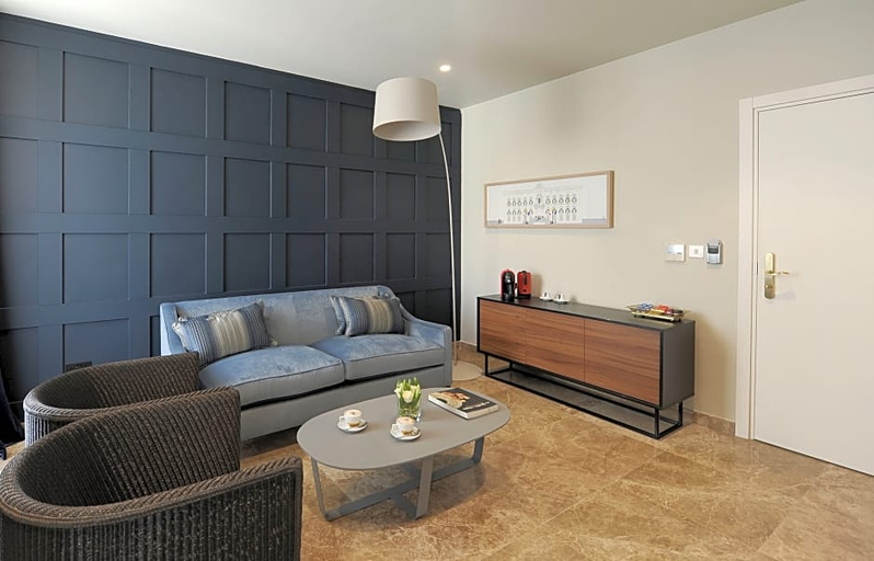 Exterior & Views 2, De Vilhena Boutique Hotel