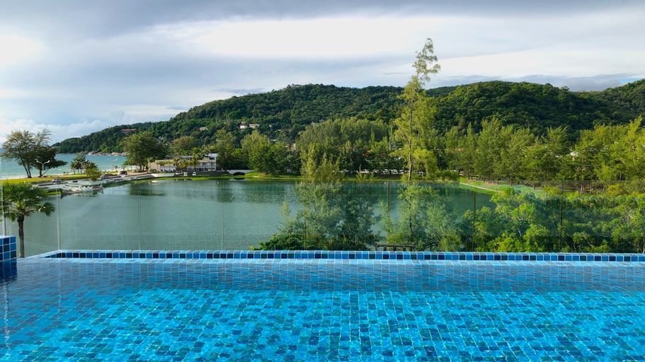 Phoenix Hotel Karon Beach, Phuket Island