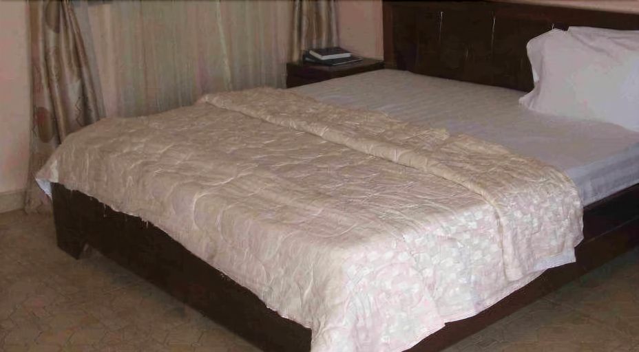 Bedroom, Nhyira Hotel, Shama Ahanta East
