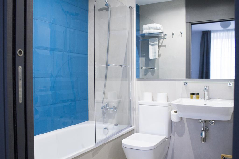 Bathroom 3, Lux Apartamentos Santiago, A Coruña