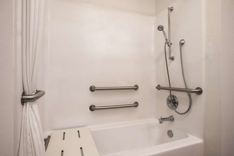 Bathroom 4, Country Inn & Suites Cottage Grove, Washington