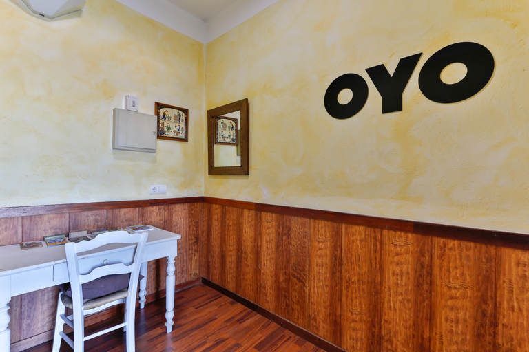 Public Area 2, Hostal Alberana, Girona