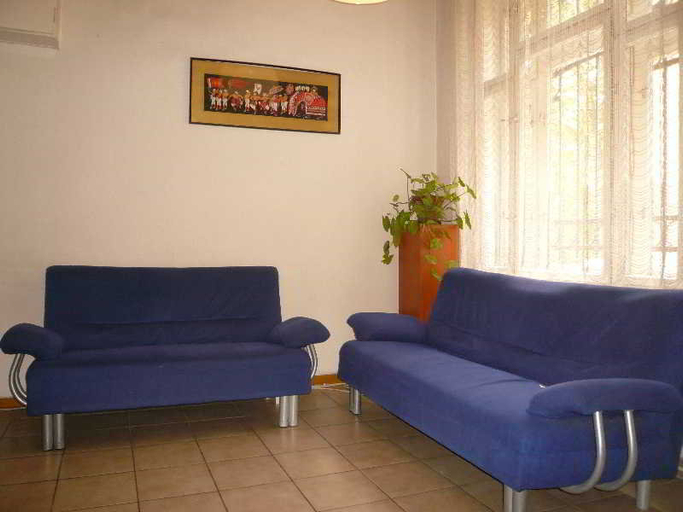 Public Area 2, Dominik Panzio, Budapesti