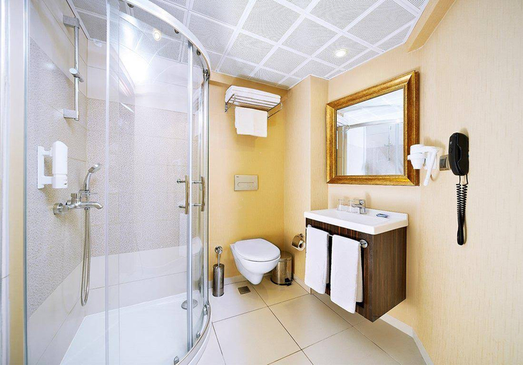 Bathroom, Ideal Piccolo Hotel, Marmaris