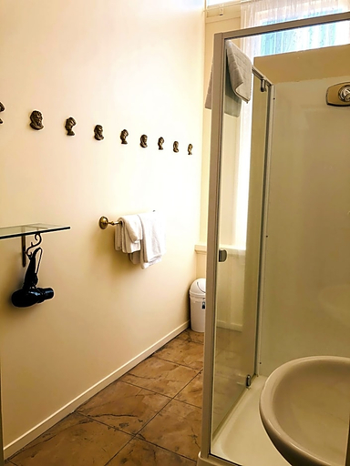 Bathroom 4, The Devereux Boutique Hotel, Waitakere
