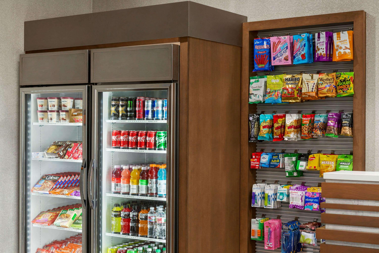 Food & Drinks 5, La Quinta Inn & Suites Salem, OR, Marion