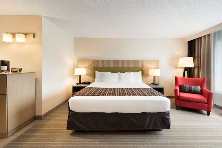 Bedroom 3, Country Inn & Suites By Radisson Chippewa Falls Wi, Chippewa
