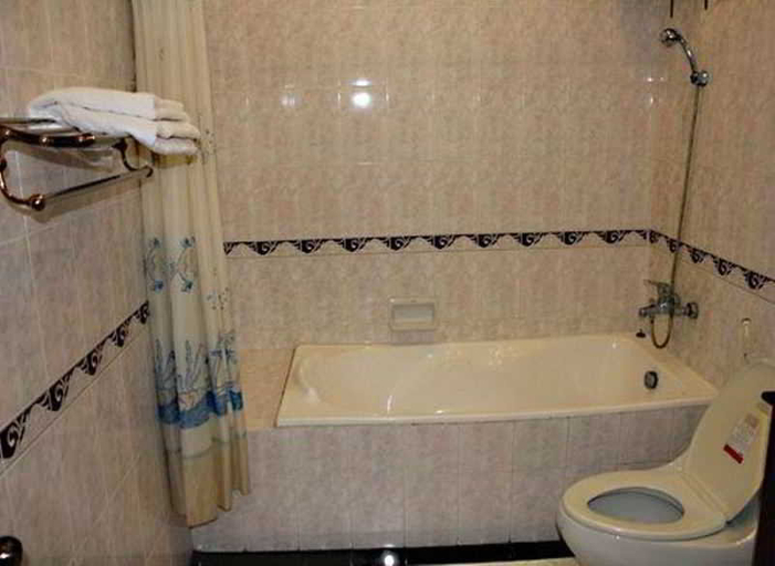 Bathroom 4, Courtyard Phnom Penh, Phnom Penh