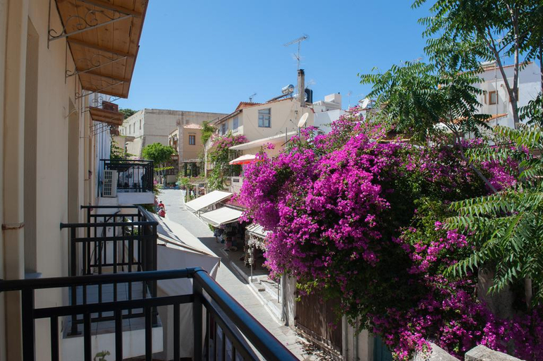 Public Area, Palazzo Fortezza, Crete