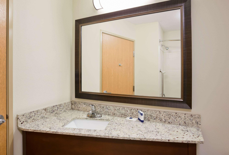 Bathroom 4, AmericInn by Wyndham Hawley, Clay