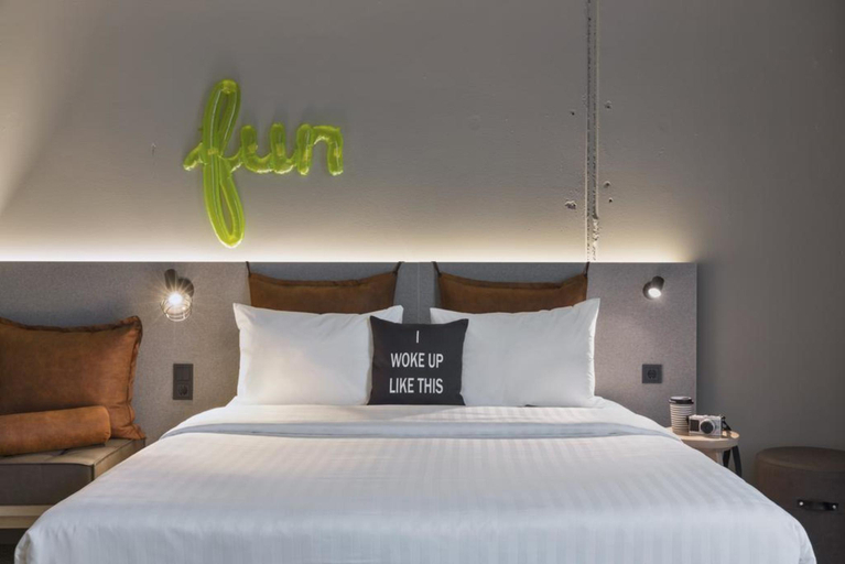 Bedroom 3, Moxy Frankfurt City Center, Frankfurt am Main