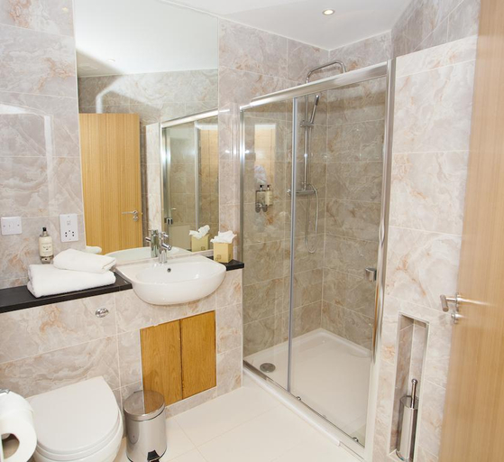 Bathroom 4, Royal Athenaeum Suites, Aberdeen