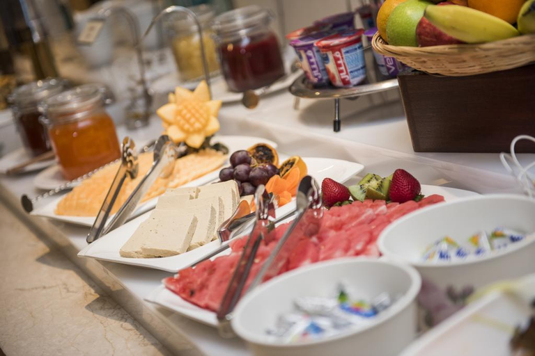 Food & Drinks 5, Grand Hotel, Salmiya