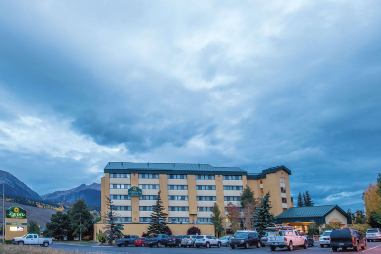 Public Area 2, Mountain Valley Inn & Suites, Summit