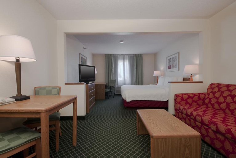 Bedroom 3, Country Inn & Suites Fairview Heights IL, Saint Clair