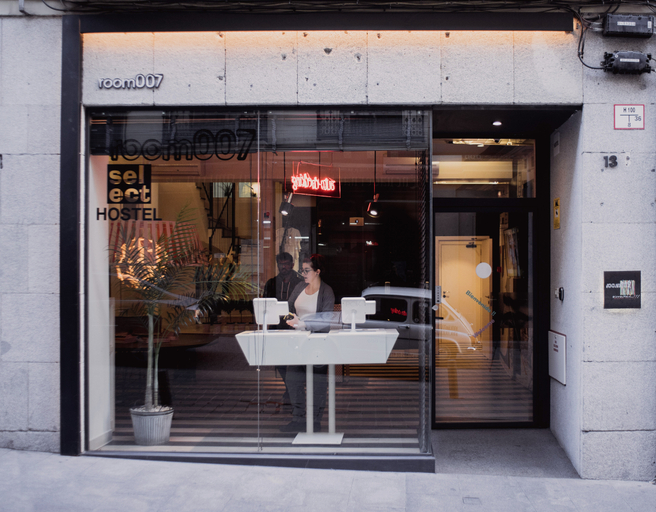 Public Area 3, Select Sol, Madrid