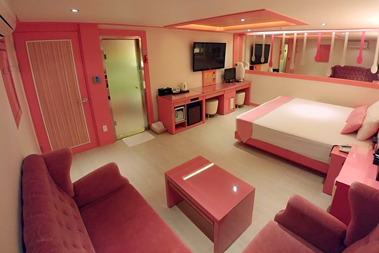 Exterior & Views 2, V1 Motel, Sasang