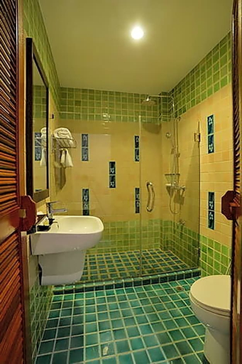 Bathroom 2, Sri-Pat Guesthouse, Muang Chiang Mai