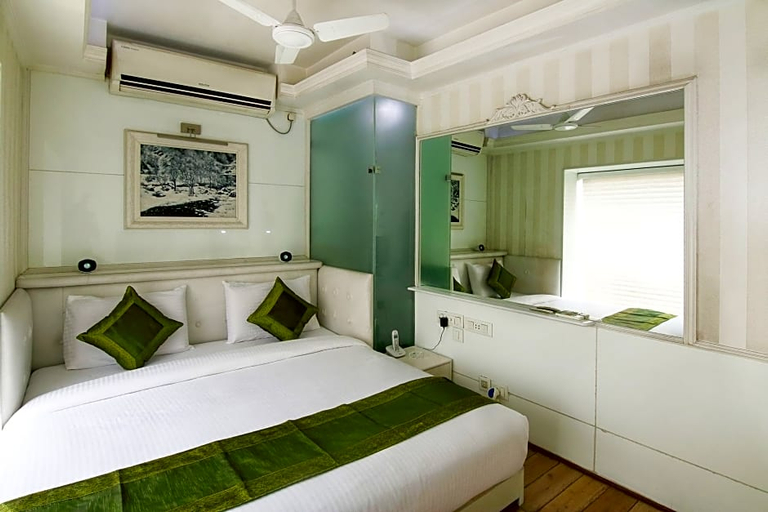 Exterior & Views 2, Treebo Trend Green View, Kolkata