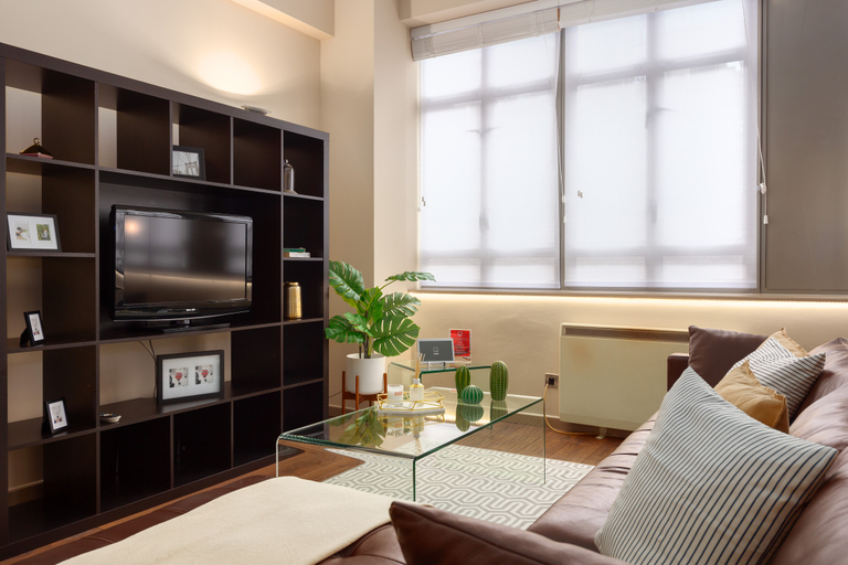 Exterior & Views 2, Luxurious Lawrence House Serviced Apartment, London