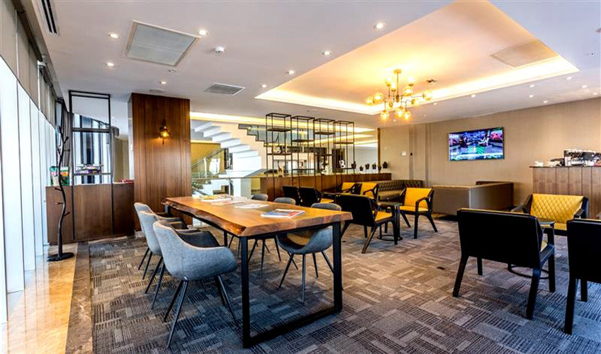 Food & Drinks 4, Willmont Hotel & Convention Center, Merkez